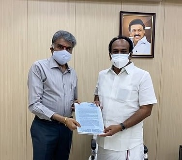 தென் மாவட்டங்களில் ஜவுளிப் பூங்காக்கள் அமைக்க வேண்டும்