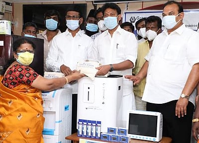 அரசுப் பள்ளி மாணவா்களுக்கு விரைவில் டேப்லெட் அமைச்சா் தகவல்