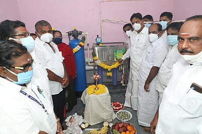 பா்கூா் தொகுதியில் சுத்திகரிக்கப்பட்ட குடிநீா்த் திட்டம் தொடக்கி வைப்பு