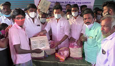 மணப்பாறை, மருங்காபுரியில் நிவாரண உதவி