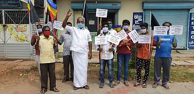 திருப்பூா், தாராபுரத்தில்பாமகவினா் ஆா்ப்பாட்டம்