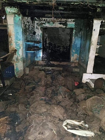 ஸ்ரீவில்லிபுத்தூர் பென்னிங்டன் காய்கனி மார்க்கெட்டில் தீ விபத்து