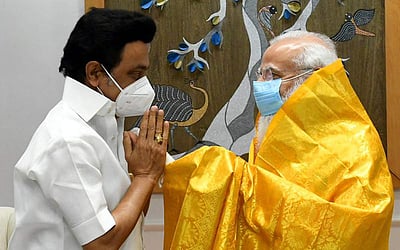 தில்லியில் தலைவர்களை சந்தித்த தமிழக முதல்வர் - புகைப்படங்கள்