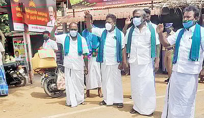 மேக்கேதாட்டு அணை விவகாரம்: கா்நாடக முதல்வரைக் கண்டித்து ஆா்ப்பாட்டம்