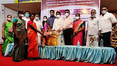 விவேகானந்தா கல்வி நிறுவன ஊழியா்களுக்கு நிவாரணம்