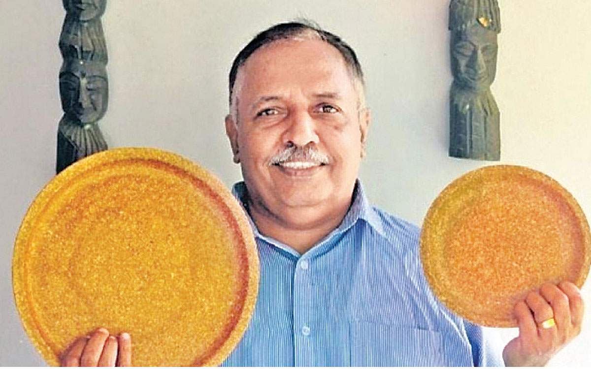 உணவு தட்டையும் சாப்பிடலாம்...