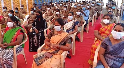 காவல்துறையினருக்கு நலத்திட்ட உதவிகள் : அமைச்சர் முத்துசாமி வழங்கல்