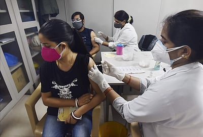 நாட்டில் மொத்தம் 27.66 கோடி தடுப்பூசிகள் செலுத்தப்பட்டுள்ளன: முழு விவரம்