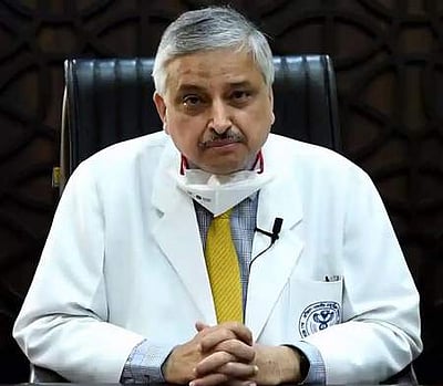 இரு மாதங்களில் உருவாகும் கரோனா 3-ஆவது அலையை தவிா்க்க முடியாது: எய்ம்ஸ் தலைவா்