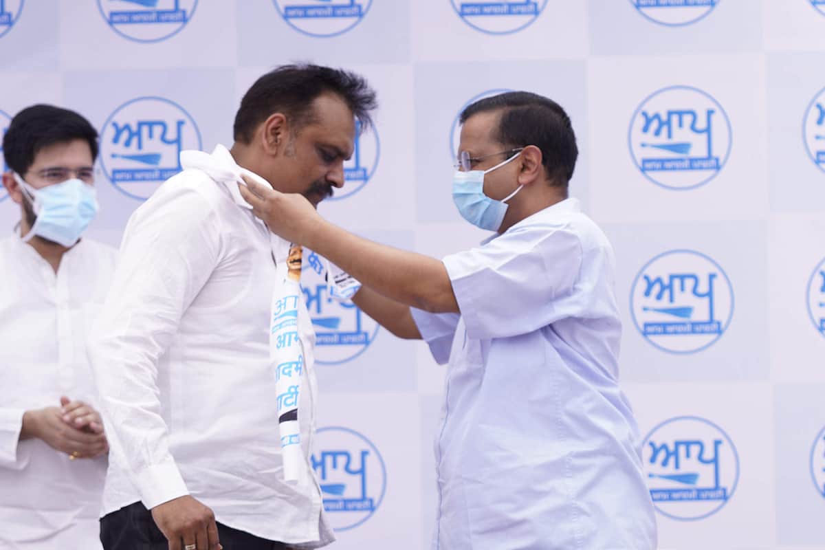 பஞ்சாப்: ஆம் ஆத்மியில் இணைந்தார் முன்னாள் காவல் அதிகாரி