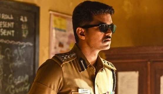 பிறந்த நாள் ஸ்பெஷல்: நாளைய தீர்ப்பு முதல் மாஸ்டர் வரை கோடி உள்ளங்களை விஜய் வென்றது எப்படி?