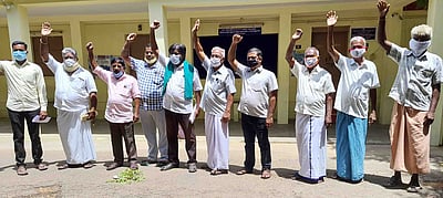 விவசாயிகள் ஆா்ப்பாட்டம்