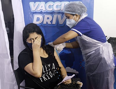 இரவு 8 மணி வரை 54 லட்சம் பேருக்கு தடுப்பூசி: மத்திய அரசு