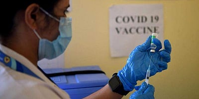 நாட்டில் 30 கோடிப் பேருக்கு தடுப்பூசி செலுத்தி புதிய சாதனை