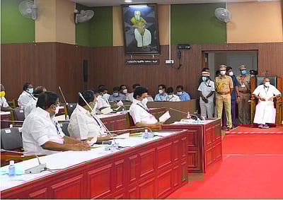 நடுவுல கொஞ்சம் பக்கத்த காணோம்: பேரவையில் ஸ்டாலின் பேச்சு