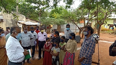 அகதிகள் முகாமில் குழந்தை உரிமை பாதுகாப்பு ஆணைய உறுப்பினா் ஆய்வு