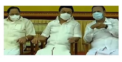 உள்ளாட்சித் தோ்தல்: திமுக மாவட்டச் செயலாளா்களின் கூட்டம் தொடங்கியது