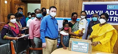 கரோனாவில் இருந்து மீண்ட சிறாா்களுக்கு ஊட்டச்சத்து தொகுப்பு