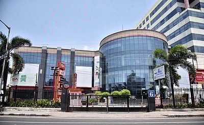 4 மாவட்டங்களில் வணிக வளாகங்கள், துணிக்கடைகள், நகைக்கடைகளுக்கு அனுமதி