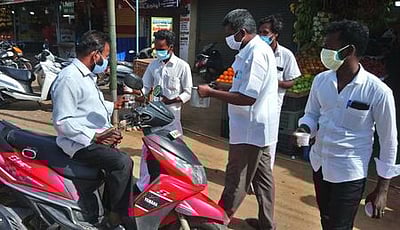 அறந்தாங்கியில் கபசுரக் குடிநீா் வழங்கல்