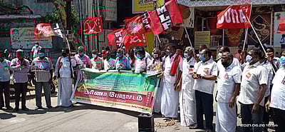 வேளாண் சட்டங்களுக்கு எதிராக திருப்பூரில் விவசாயிகள் தர்னா