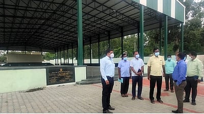 சுற்றுலாத் துறை அனுமதியுடன் ஏலகிரியில் பாரா கிளைடிங்: திருப்பத்தூா் ஆட்சியா் தகவல்