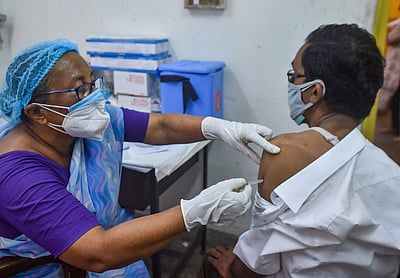 60 வயதைக் கடந்தோருக்கு தடுப்பூசி செலுத்துவதில் தொய்வு