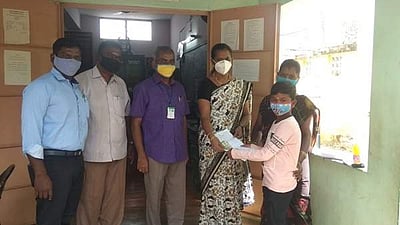 கம்பம் அருகே 6 ஆம் வகுப்பில் சேரும் மாணவர்களுக்கு ரூ.1000 நிதி உதவி