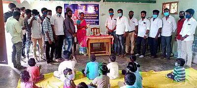 விஜய் மக்கள் இயக்கம் சார்பில் மாலை நேர இலவச பயிற்சி மையம்