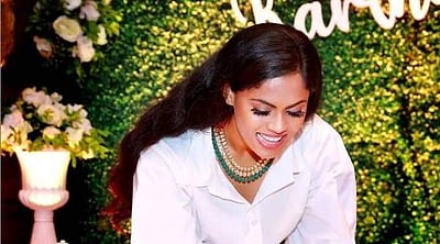 நடிகை கார்த்திகாவின் பிறந்த நாள் கொண்டாட்டம் (படங்கள்)