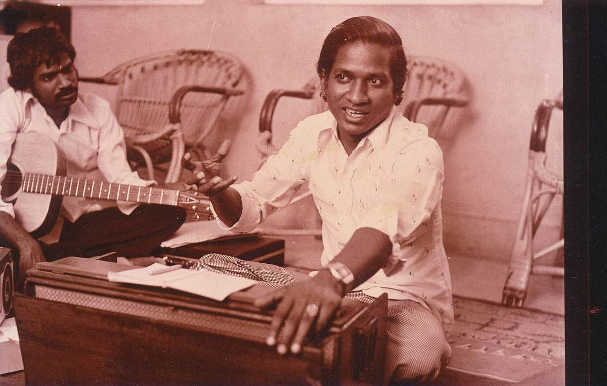 ஸ்டுடியோவில் இளையராஜா...