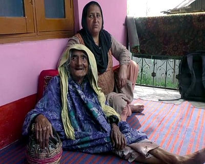 ஜம்மு-காஷ்மீரில் தடுப்பூசி செலுத்திக் கொண்ட 124 வயது மூதாட்டி