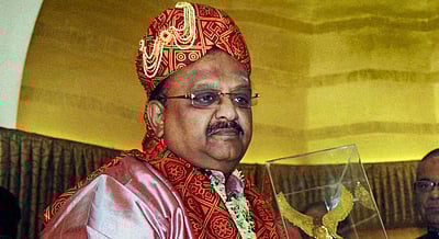 75-வது பிறந்த நாள்: எஸ்.பி.பியின் மிகச்சிறந்த ஹிந்தி பாடல்கள் (விடியோக்கள்)