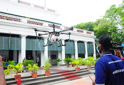 காரைக்காலில் டிரோன் மூலம் கிருமி நாசினி தெளிப்பு