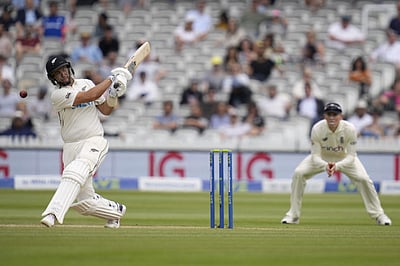 லார்ட்ஸ் டெஸ்ட்: இங்கிலாந்துக்கு 273 ரன்கள் இலக்கு