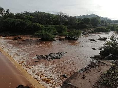 தம்மம்பட்டி, கெங்கவல்லி பகுதிகளில் பலத்த மழை: ஆற்றில் வெள்ளப்பெருக்கு