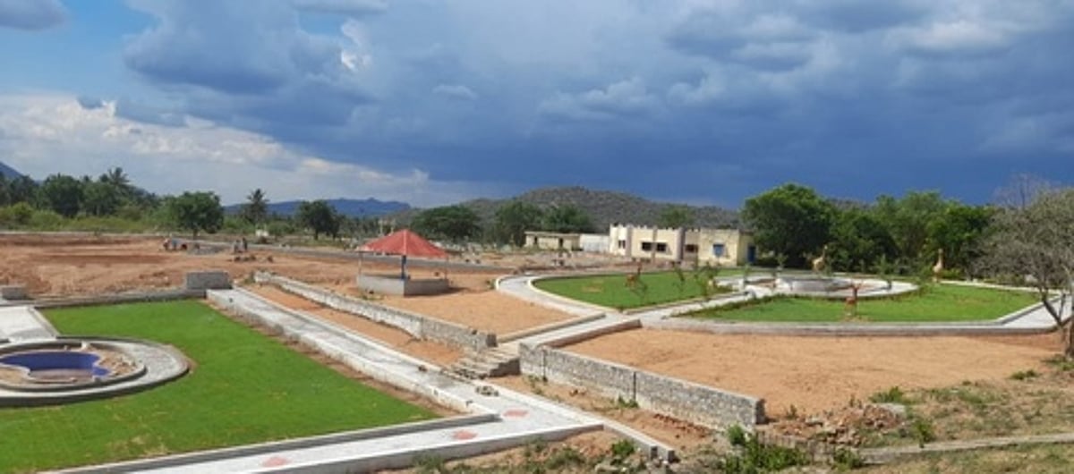 ஆண்டியப்பனூா் அணையை சுற்றுலாத் தலமாக்கும் பணிகள் தீவிரம்