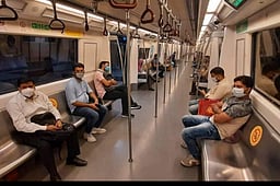 தில்லியில் 9 மெட்ரோ நிலையங்களின் பெயா்கள் மாற்றம்