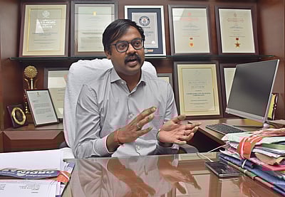 திருப்பூர் மாவட்ட ஆட்சியர் பெயரில் முகநூலில் மோசடி