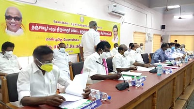 பயிர் காப்பீட்டுத் தொகை ஒரு மாதத்தில் கிடைக்க நடவடிக்கை: அமைச்சர் எம்.ஆர்.கே. பன்னீர்செல்வம் 