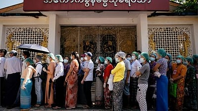 ராணுவ அடக்குமுறைகளால் மியான்மரில் 1 லட்சம் பேர் இடம்பெயர்வு: ஐ,நா.