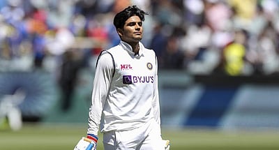 தொடக்க வீரர் ஷுப்மன் கில்லுக்குக் காயம்: இங்கிலாந்துக்கு எதிரான முதல் டெஸ்டில் பங்கேற்பாரா?