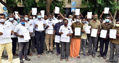 ஓட்டுநா்களுக்கு ரூ. 5,000 நிவாரண உதவி வழங்கக் கோரிக்கை