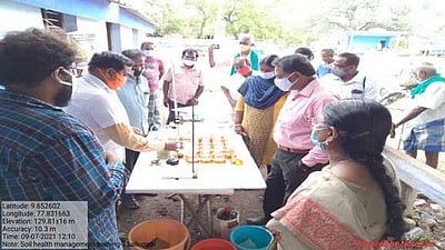 டி.கல்லுப்பட்டி வட்டாரத்தில் வேளாண்துறை சாா்பில்மண் பரிசோதனை முகாம்