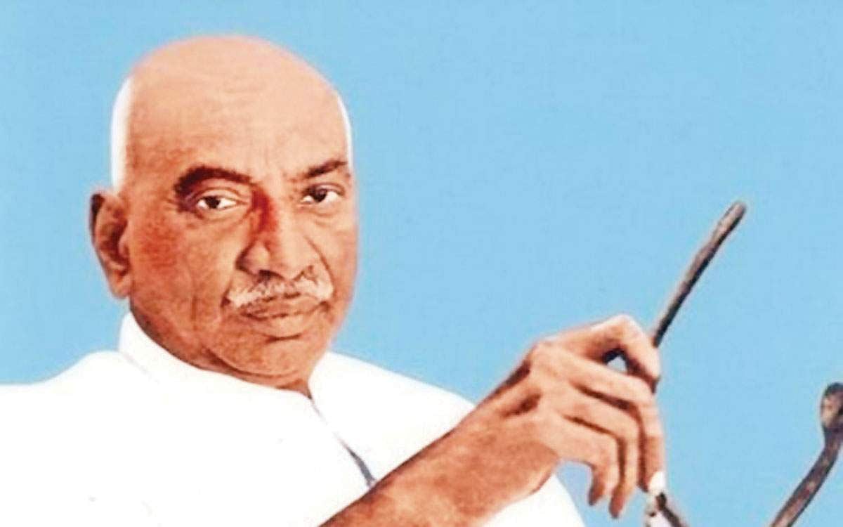 மாணவனுக்கு மரியாதை