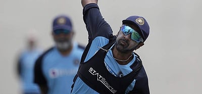 கவுன்டி கிரிக்கெட்டில் 43 ஓவர்கள் வீசி 1 விக்கெட் எடுத்த அஸ்வின்