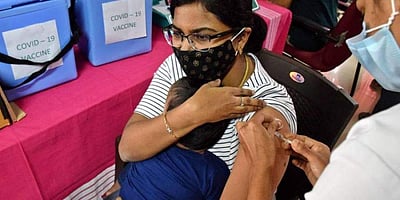 டெல்டா வகை கரோனாவால் தடுப்பூசி செலுத்தியவர்களுக்கும் தொற்று பாதிப்பு- ஆய்வில் தகவல்