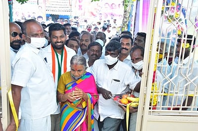 ஸ்ரீவைகுண்டம் சட்டப் பேரவை உறுப்பினா் அலுவலகம்மக்கள் குறைதீா்க்கும் மையமாக செயல்படும்