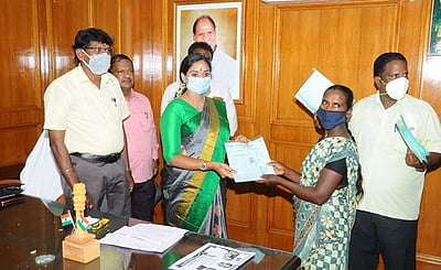 புதிய பேருந்துகள் வாங்க நடவடிக்கை: அமைச்சா்