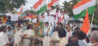 பெட்ரோல், டீசல் விலை உயா்வு:காங்கிரஸாா் ஆா்ப்பாட்டம்